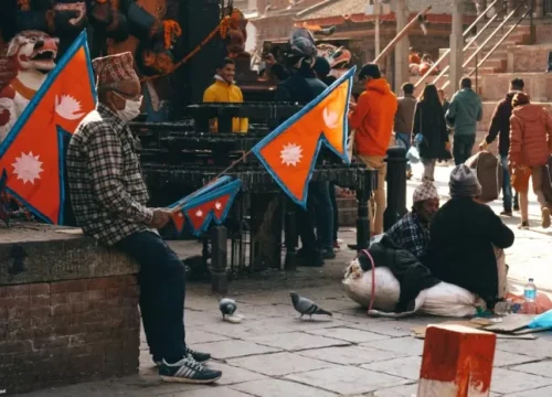 Kemewahan Anak Pejabat Nepal: Bumi Goncang, Reformasi Dipaksa?