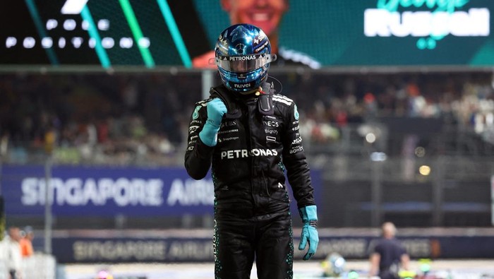 George Russell Rebut Pole Position di Kualifikasi Sengit F1 GP Singapura 2024