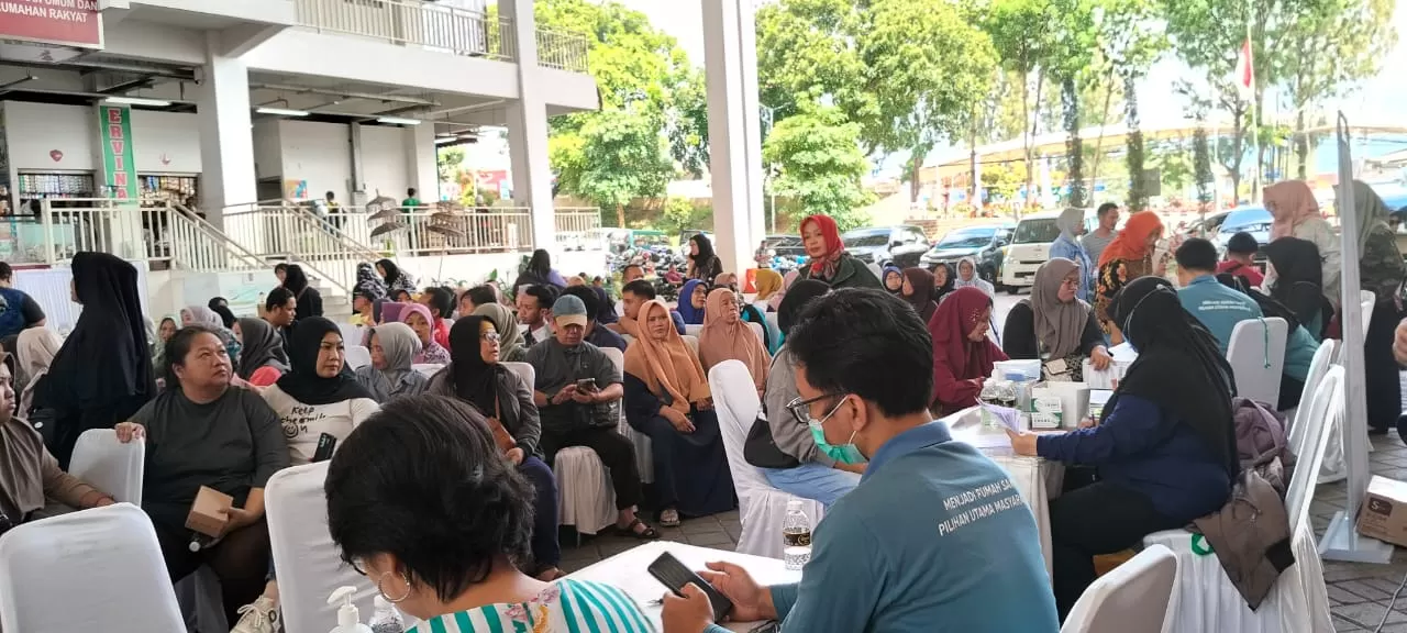 RSUD Karsa Husada Batu Meriahkan HUT Jatim Baksos Kesehatan di Pasar Penasaran