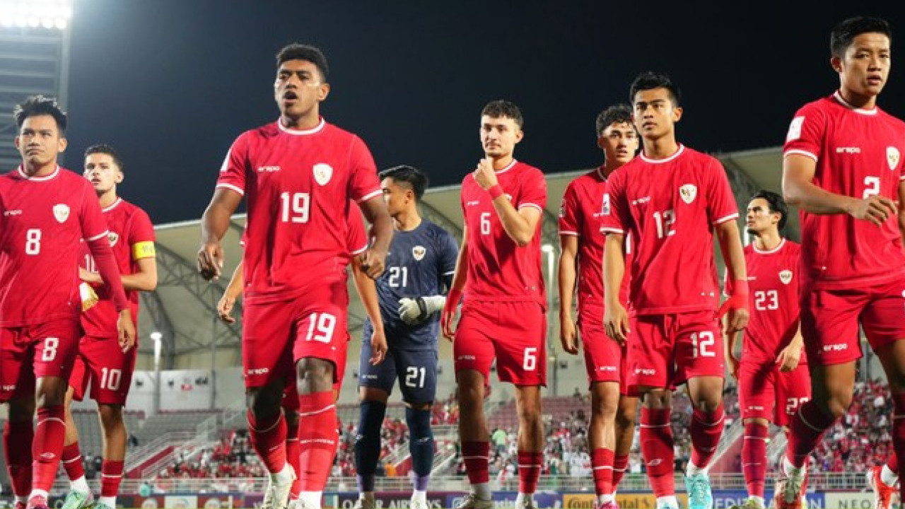 timnas indonesia siap tempur dengan jersey merah lawan arab saudi