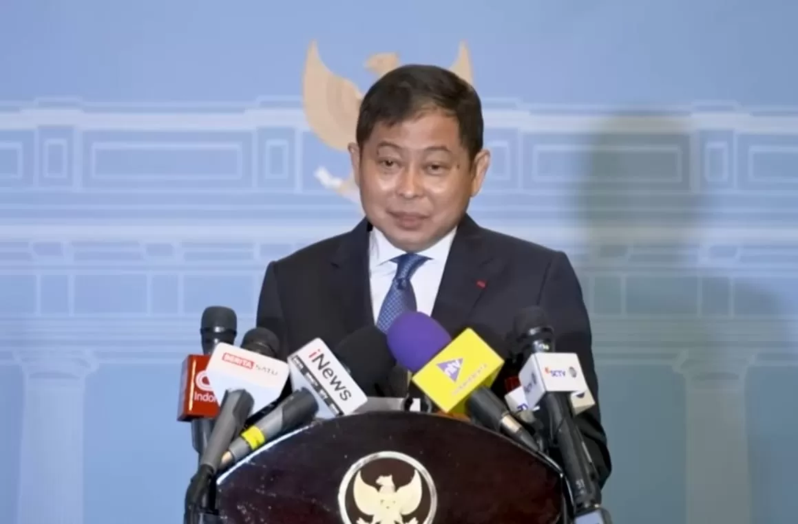 Jonan Berbalik Arah Dulu Tolak Whoosh Kini Mesra dengan Prabowo di Istana