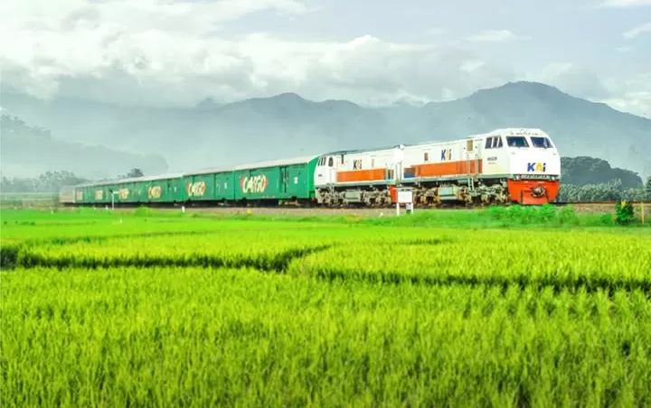 Prabowo Bikin Kejutan Kereta Petani Pedagang KAI Siap Beraksi Keras