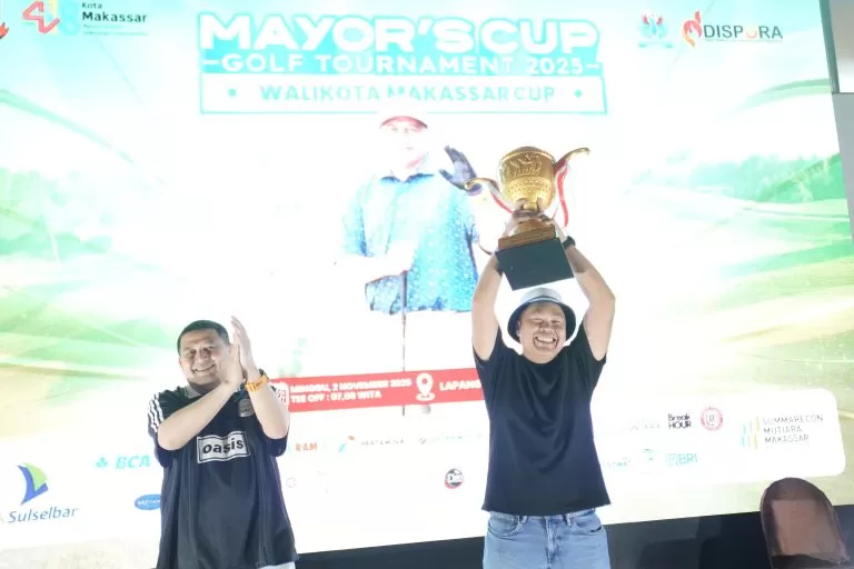 Wali Kota Makassar Tebas Fairway Mayors Cup HUT Kota Aksi Gempar di Lapangan Golf