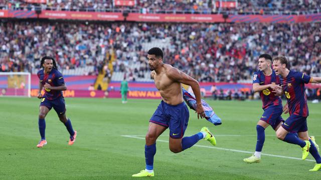 Flick Tegas Singkirkan Araujo, Barcelona Patok Harga Selangit untuk Transfer