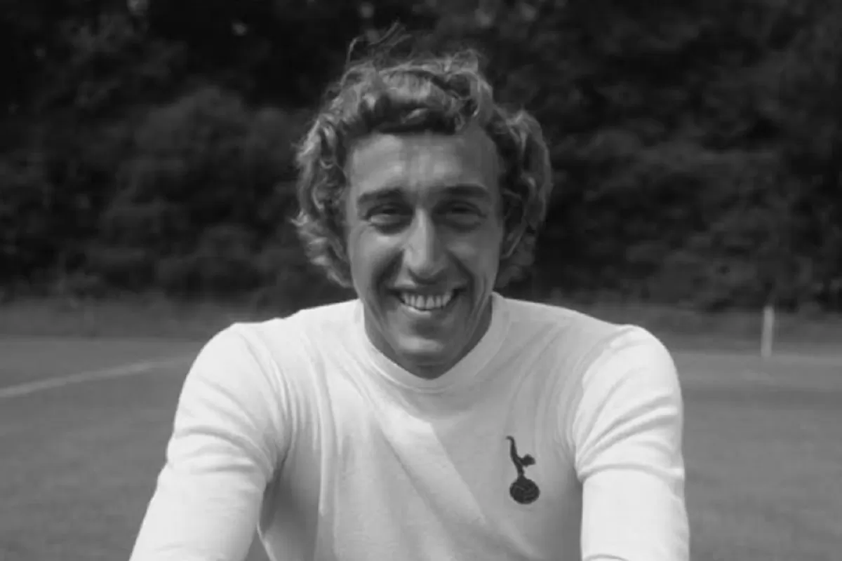 Legenda Spurs Martin Chivers Wafat, Julukan Rolls-Royce Terungkap!