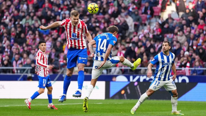 Sundulan Sørloth Selamatkan Muka Atletico: Los Colchoneros Menang Tipis 1-0 Atas Alavés