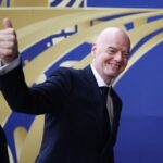 Samuel Eto’o Bela Presiden FIFA Gianni Infantino