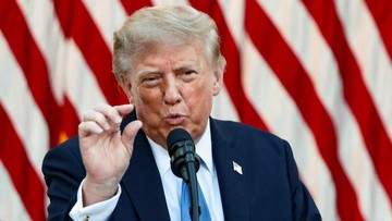 Klaim Donald Trump Sebut Bulan Milik Amerika Serikat di Truth Social