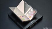 iPhone Duo Pakai Kamera Bawah Layar, Mengapa Samsung Justru Mundur?
