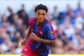 Hansi Flick Pantau Pemain Akademi Barcelona