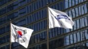 Mahasiswa Korea Berebut Jalur Cepat Kerja di Samsung & SK Hynix
