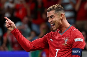 Legenda Brasil Romario Beri Simpati Sekaligus Tantang Cristiano Ronaldo