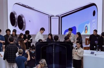 Warga China Antusias Sambut Peluncuran iPhone Duo dari Apple